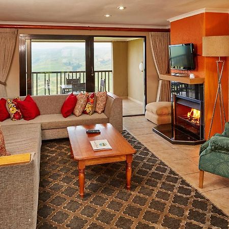 First Group Midlands Saddle And Trout Hotell Mooirivier Exteriör bild