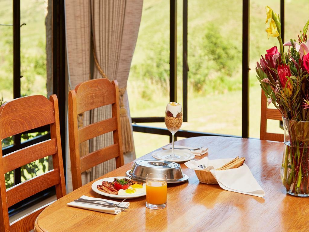First Group Midlands Saddle And Trout Hotell Mooirivier Exteriör bild