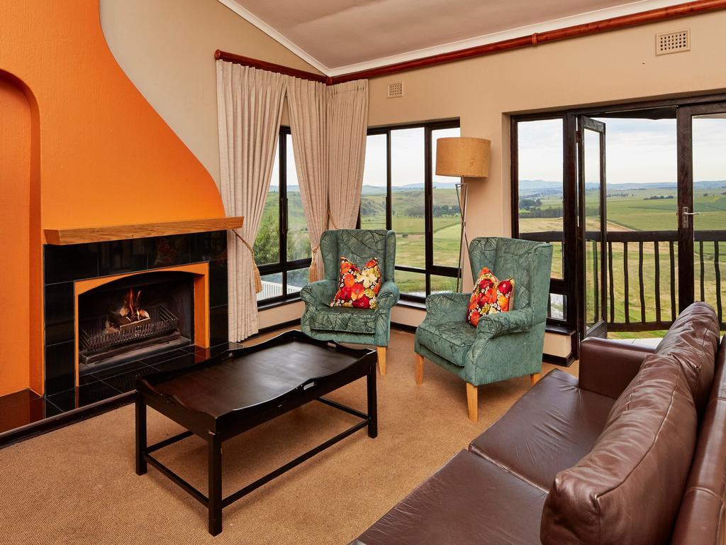 First Group Midlands Saddle And Trout Hotell Mooirivier Exteriör bild