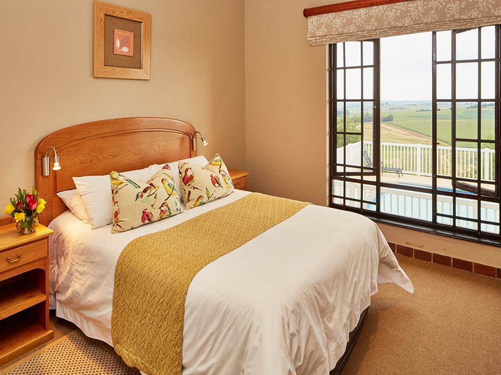 First Group Midlands Saddle And Trout Hotell Mooirivier Exteriör bild