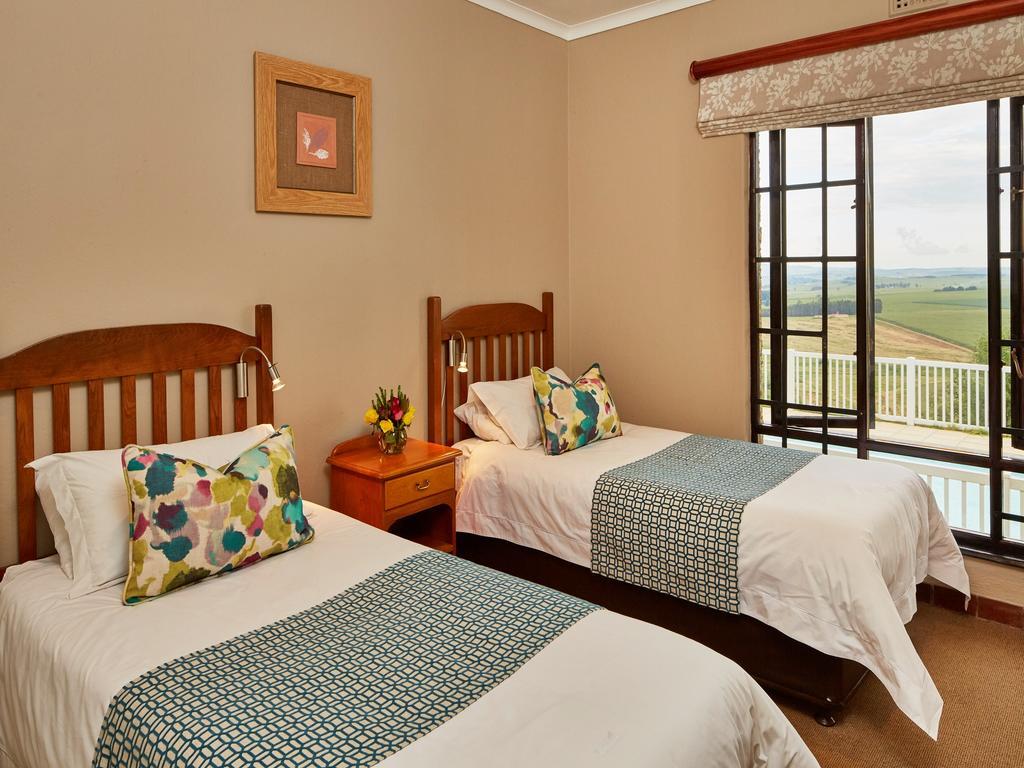 First Group Midlands Saddle And Trout Hotell Mooirivier Exteriör bild