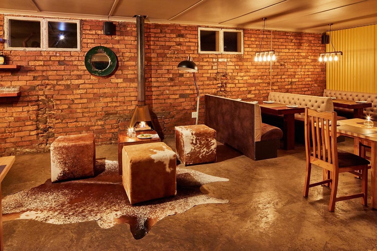 First Group Midlands Saddle And Trout Hotell Mooirivier Exteriör bild