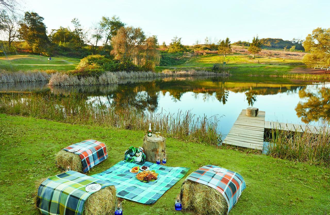 First Group Midlands Saddle And Trout Hotell Mooirivier Exteriör bild