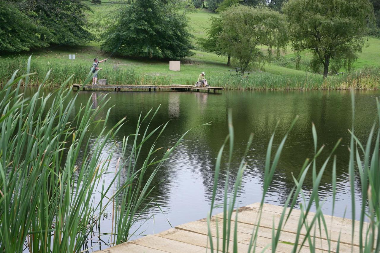 First Group Midlands Saddle And Trout Hotell Mooirivier Exteriör bild